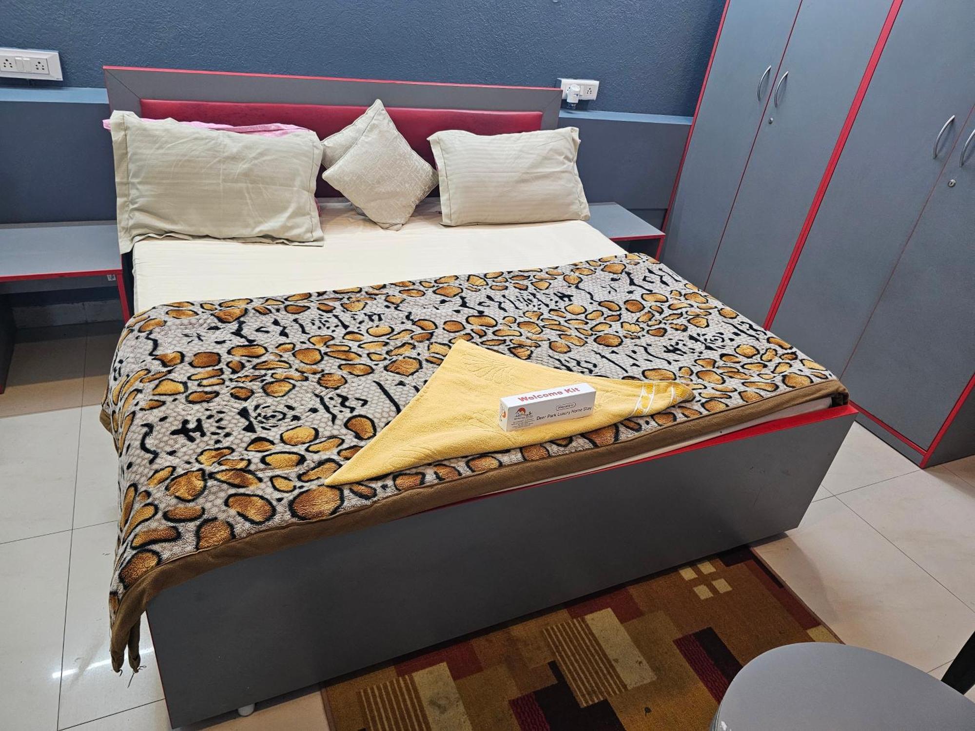 Deer Park Home Stay Yeni Delhi Dış mekan fotoğraf